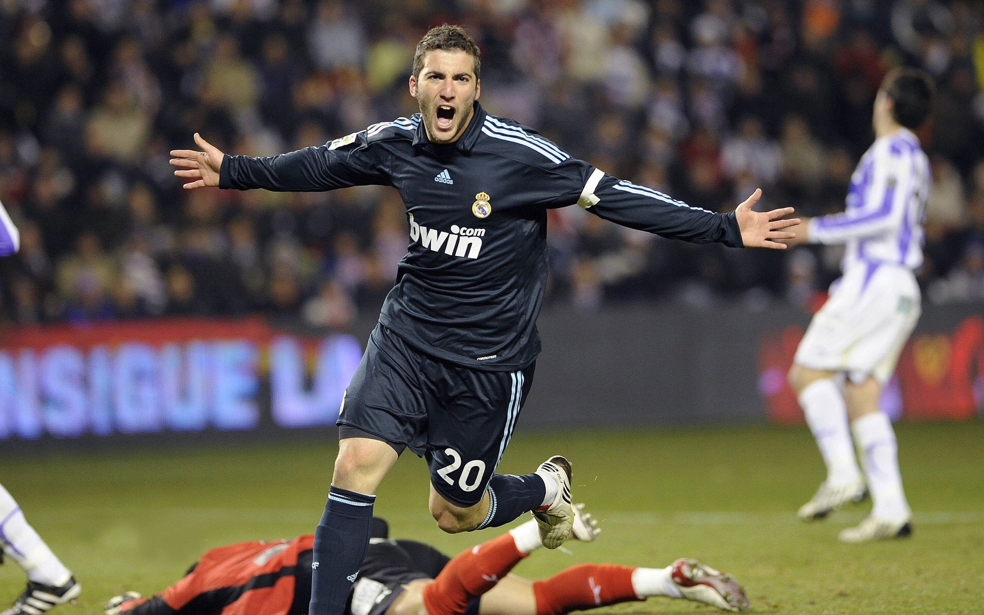 贝尔纳代斯基转投雷恩，意甲在无声的焦点战中再度失守