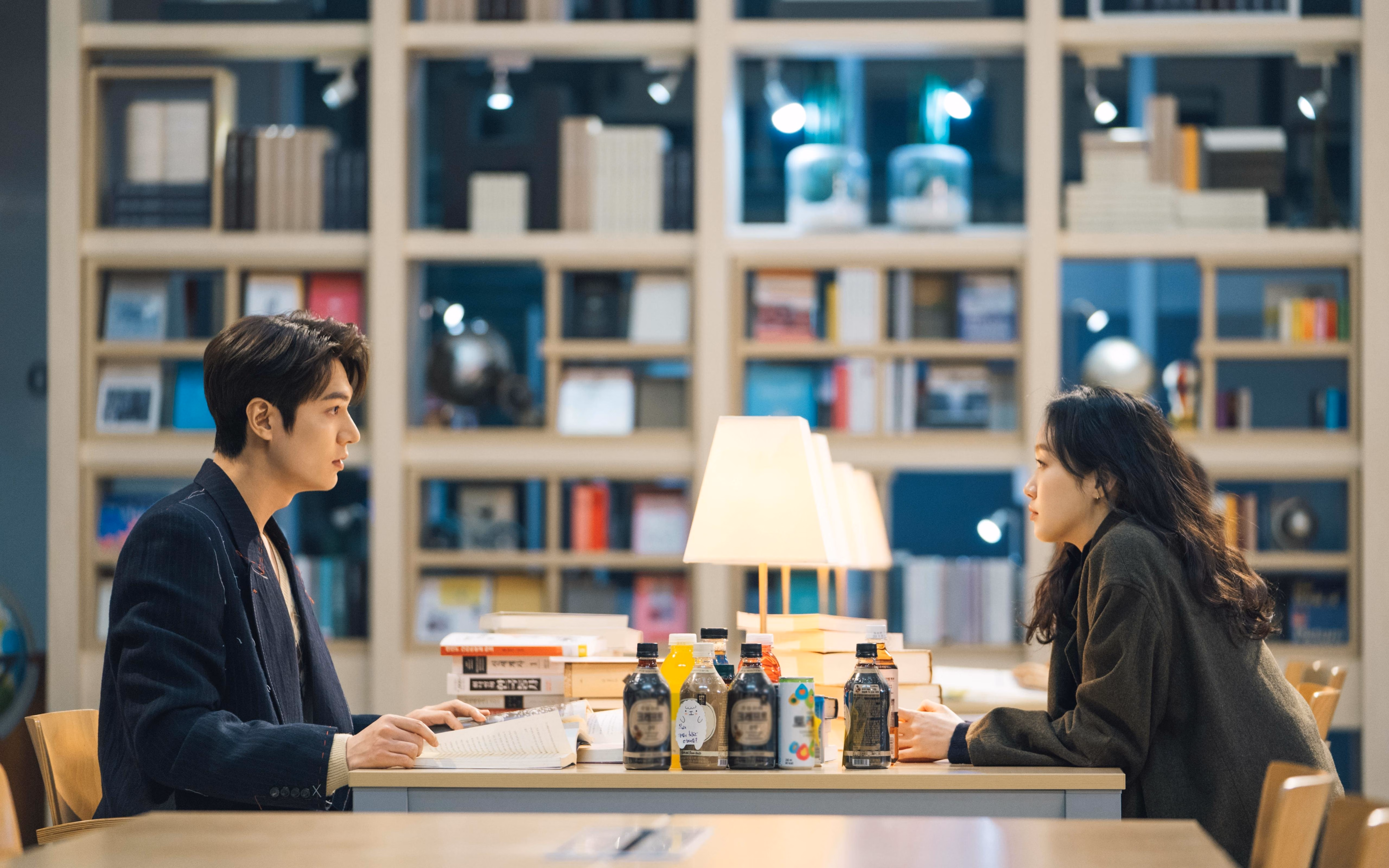 赛场风云与外交棋局，当卢卡库控球，厄瓜多尔封门