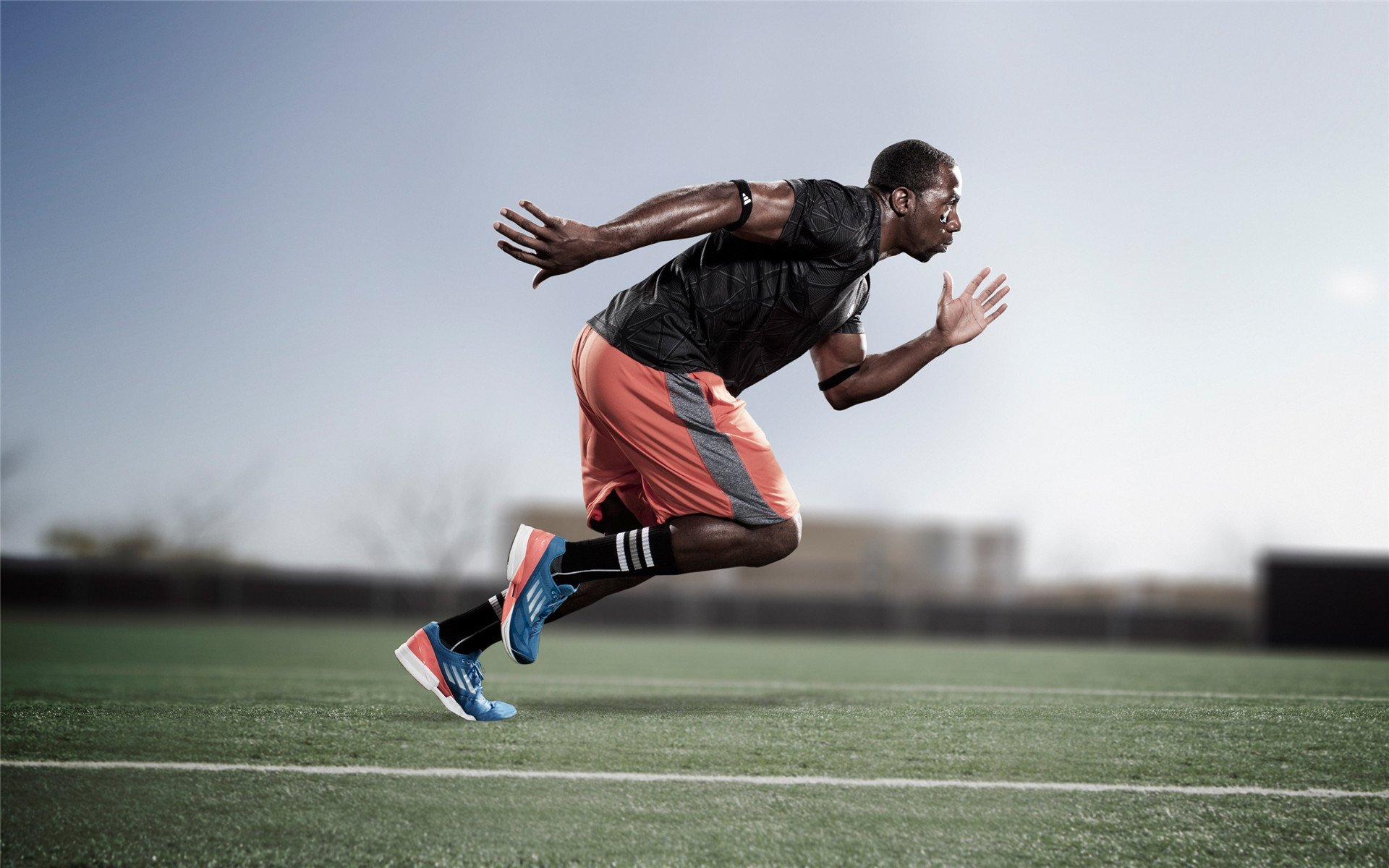 烽火绿茵，当京多安的中场魔术照亮乌克兰与突尼斯的战争