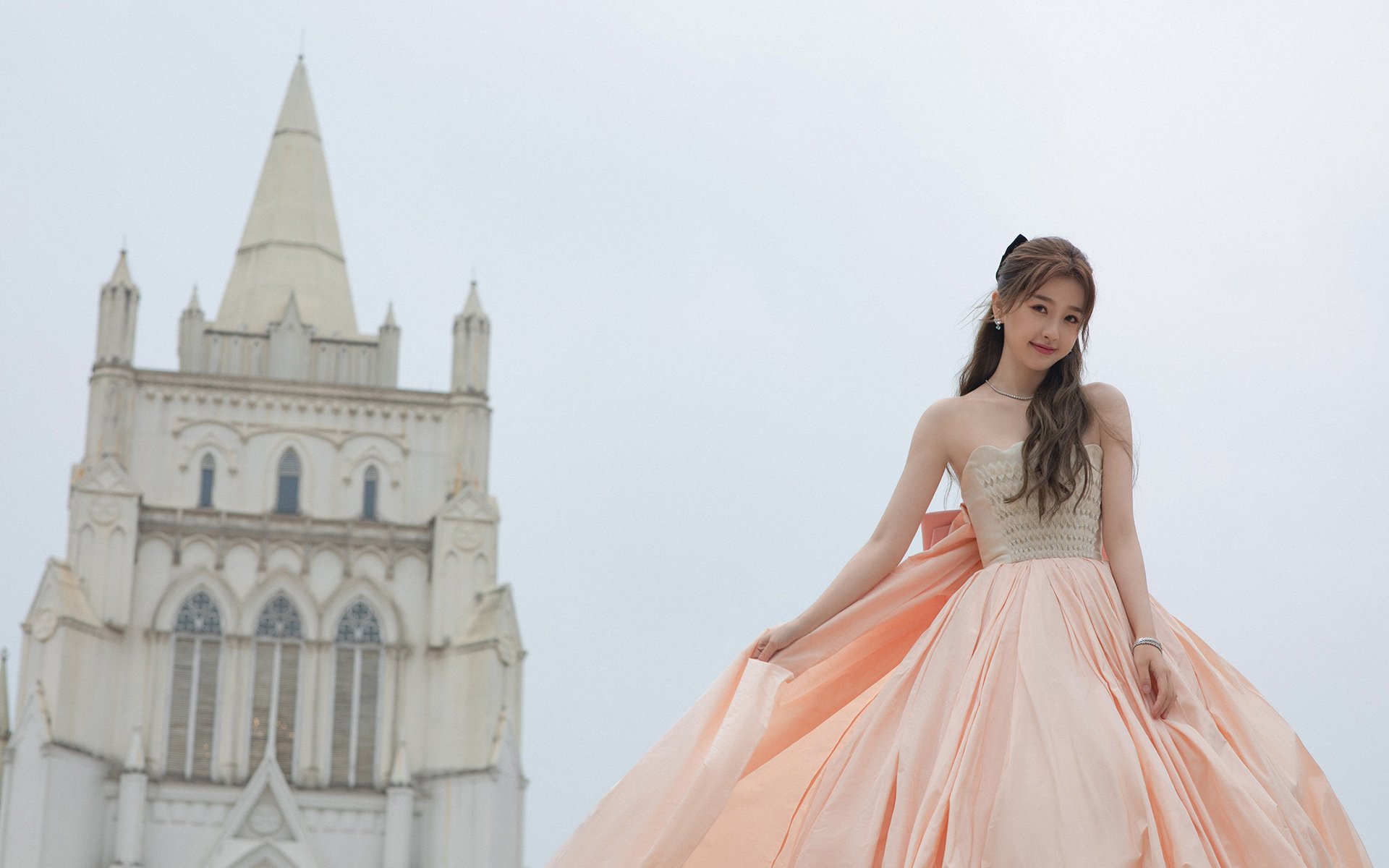 东决关键战焦点战，巴黎圣日耳曼斩落皇家马德里，欧冠舞台再现经典对决