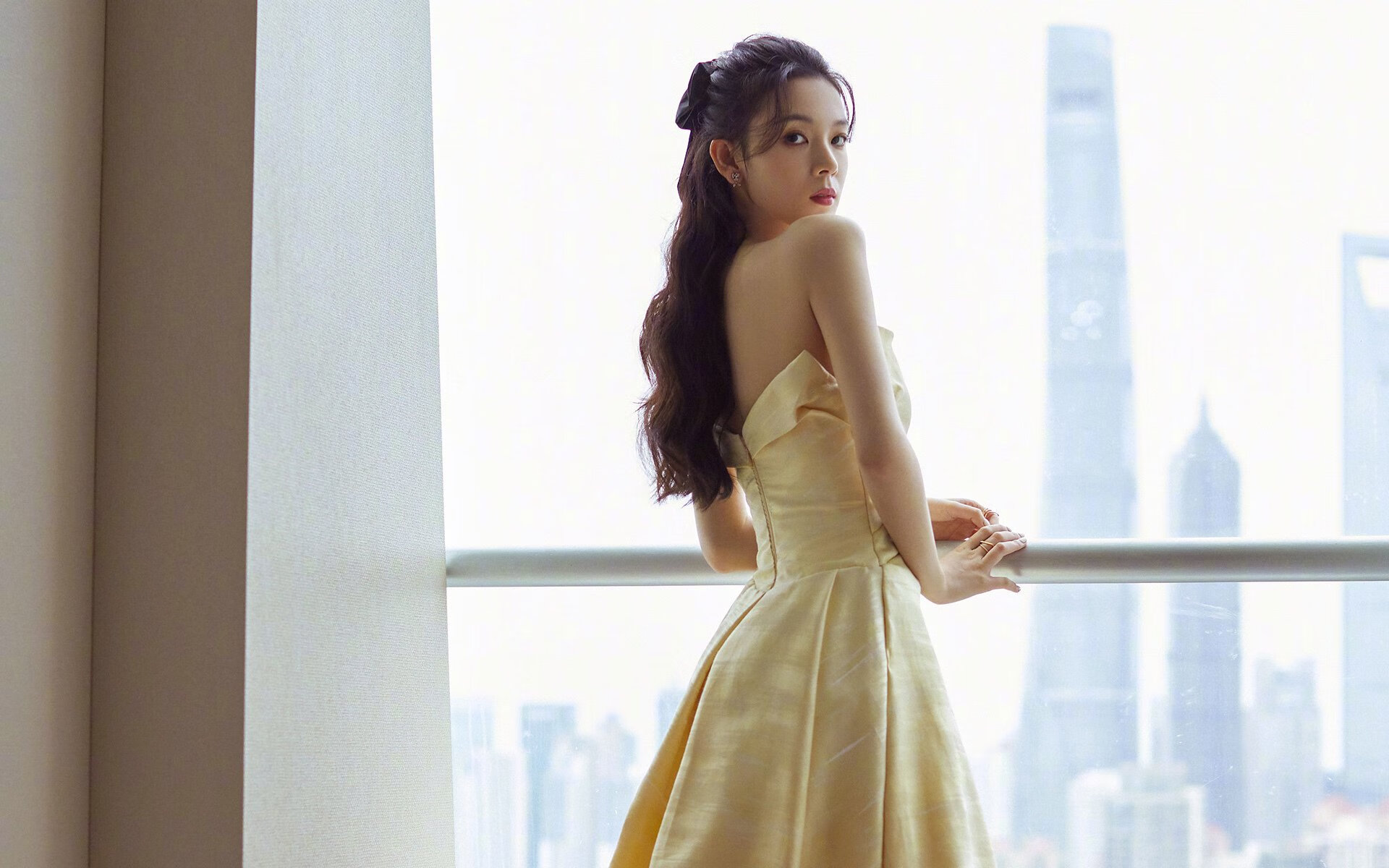 双线引擎，F1揭幕战硝烟与新疆男篮光速胜利