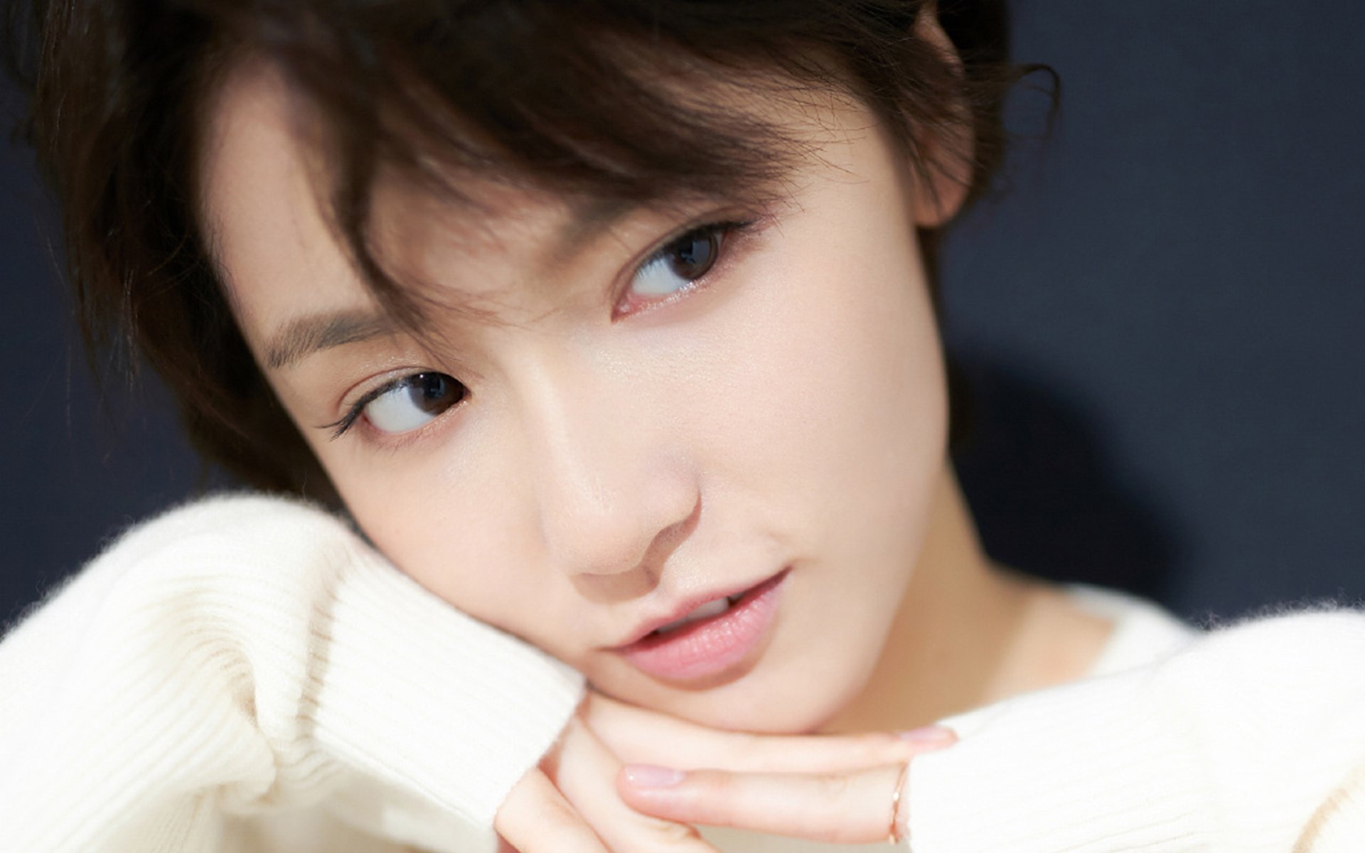 湖人横扫上海队显霸气，东契奇得分狂潮定胜局