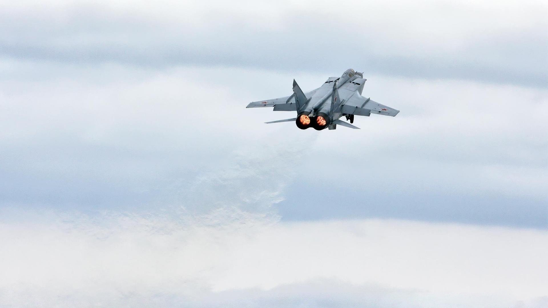 宿命闭环，詹姆斯制造的血色终章与热火锈色的季后赛密匙